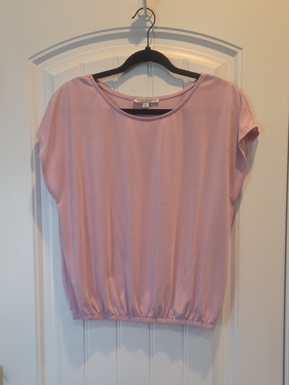 Green Envelope Light Pink Blouson Tee